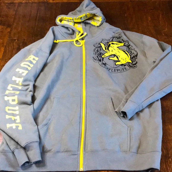 Warner Bros. Other - Harry Potter Hufflepuff hoodie sweatshirt, XL